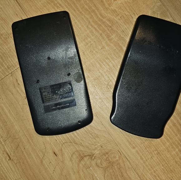 Texas Instruments Calculator - Picture 2 of 5